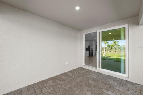 House in Bradenton, Florida 4 bedrooms, 146.79 sq.m. № 2259511 - photo 25