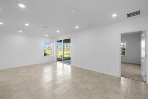 House in Bradenton, Florida 4 bedrooms, 146.79 sq.m. № 2259511 - photo 13