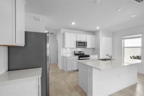 House in Bradenton, Florida 4 bedrooms, 146.79 sq.m. № 2259511 - photo 8
