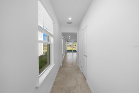 House in Bradenton, Florida 4 bedrooms, 146.79 sq.m. № 2259511 - photo 4