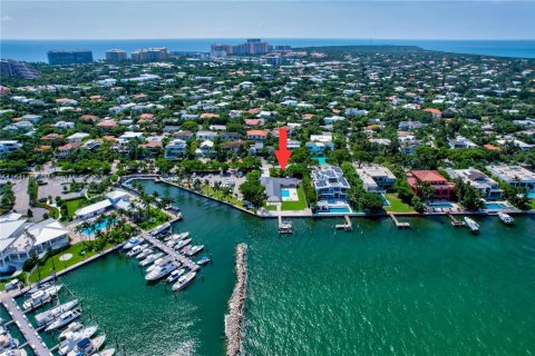 House in Key Biscayne, Florida 4 bedrooms, 238.39 sq.m. № 1709624 - photo 2