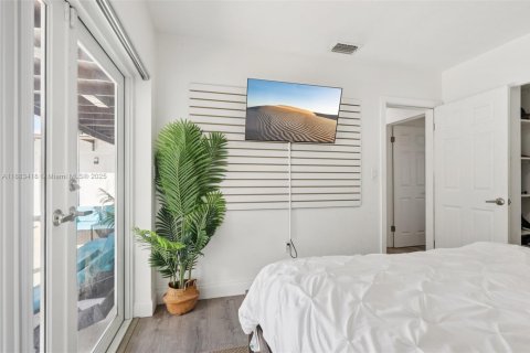 House in Miramar, Florida 4 bedrooms, 122.63 sq.m. № 1932746 - photo 21