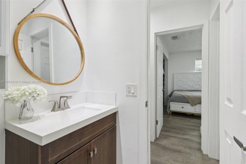 House in Miramar, Florida 4 bedrooms, 122.63 sq.m. № 1932746 - photo 25