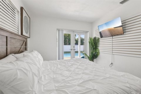 House in Miramar, Florida 4 bedrooms, 122.63 sq.m. № 1932746 - photo 20