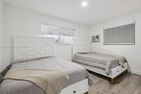 House in Miramar, Florida 4 bedrooms, 122.63 sq.m. № 1932746 - photo 27