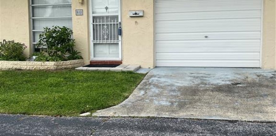 House in Dunedin, Florida 1 bedroom, 68.65 sq.m. № 1815486