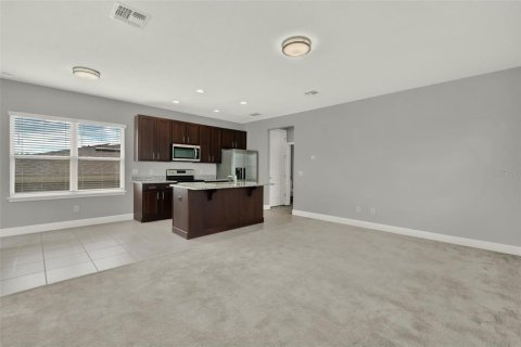 Casa en venta en Orlando, Florida, 4 dormitorios, 257.15 m2 № 1690611 - foto 2