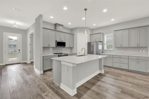 Casa en venta en Orlando, Florida, 4 dormitorios, 257.15 m2 № 1690611 - foto 14