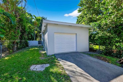 Купить виллу или дом в Майами-Шорс, Флорида 3 спальни, 174.93м2, № 1970836 - фото 4