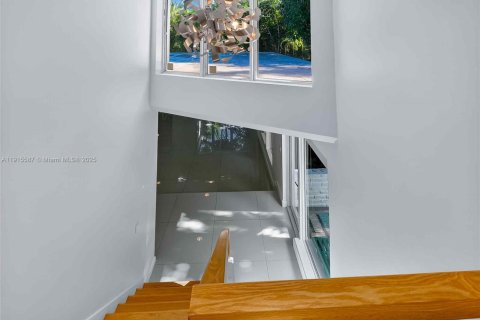 Купить виллу или дом в Майами-Шорс, Флорида 3 спальни, 174.93м2, № 1970836 - фото 27