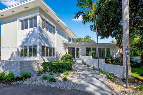 Купить виллу или дом в Майами-Шорс, Флорида 3 спальни, 174.93м2, № 1970836 - фото 3