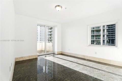 Copropriété à louer à Miami, Floride: 5 chambres, 317.73 m2 № 2254762 - photo 16