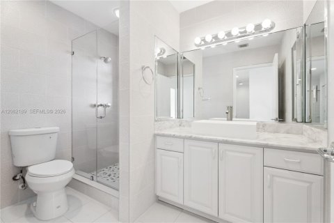 Copropriété à louer à Miami, Floride: 5 chambres, 317.73 m2 № 2254762 - photo 30