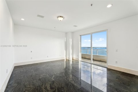 Copropriété à louer à Miami, Floride: 5 chambres, 317.73 m2 № 2254762 - photo 10
