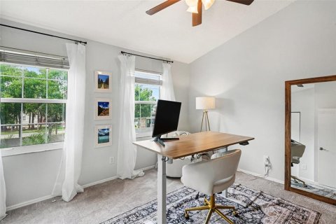 Townhouse in Tampa, Florida 2 bedrooms, 110 sq.m. № 2385852 - photo 16
