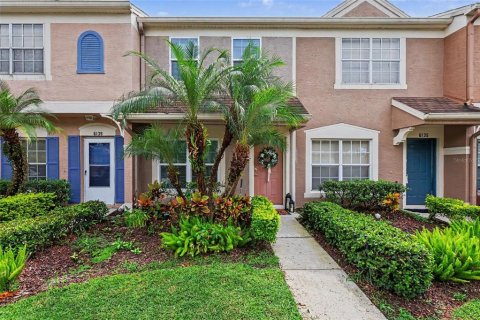 Townhouse in Tampa, Florida 2 bedrooms, 110 sq.m. № 2385852 - photo 4