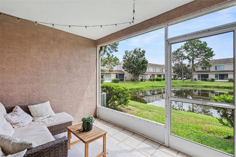 Townhouse in Tampa, Florida 2 bedrooms, 110 sq.m. № 2385852 - photo 26
