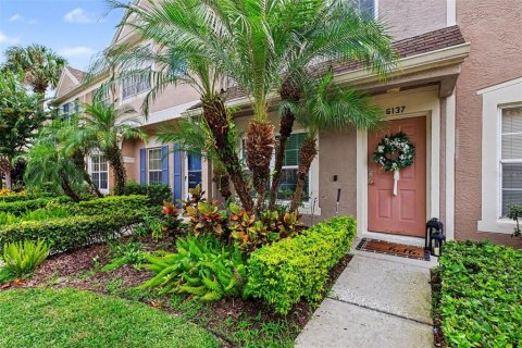 Townhouse in Tampa, Florida 2 bedrooms, 110 sq.m. № 2385852 - photo 6