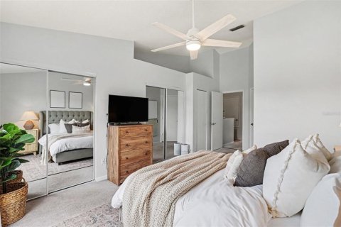 Townhouse in Tampa, Florida 2 bedrooms, 110 sq.m. № 2385852 - photo 21