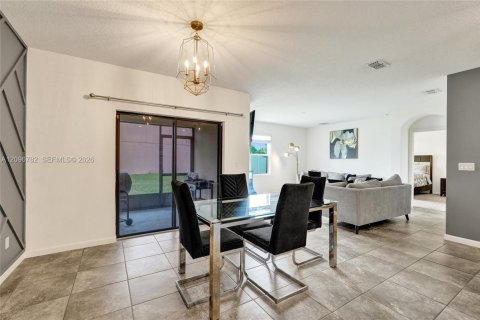 Villa ou maison à Port St. Lucie, Floride 4 chambres, 173.45 m2 № 2390182