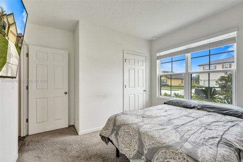 Villa ou maison à vendre à Port St. Lucie, Floride: 4 chambres, 173.45 m2 № 2390182 - photo 12