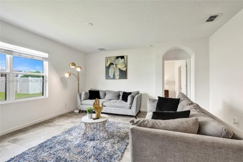 Villa ou maison à vendre à Port St. Lucie, Floride: 4 chambres, 173.45 m2 № 2390182 - photo 21