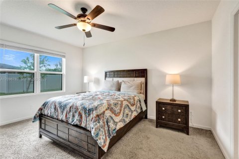 Villa ou maison à vendre à Port St. Lucie, Floride: 4 chambres, 173.45 m2 № 2390182 - photo 10