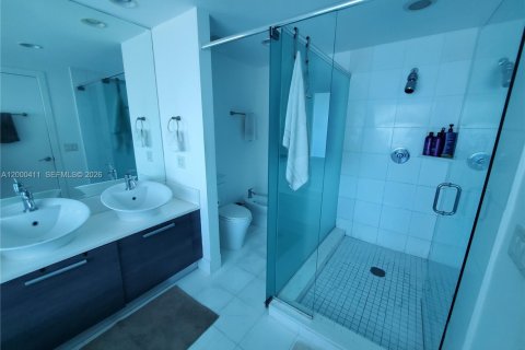 Condo in Aventura, Florida, 2 bedrooms  № 2066662 - photo 15