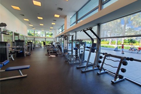 Condo in Aventura, Florida, 2 bedrooms  № 2066662 - photo 24