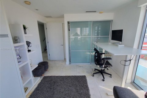 Condo in Aventura, Florida, 2 bedrooms  № 2066662 - photo 19