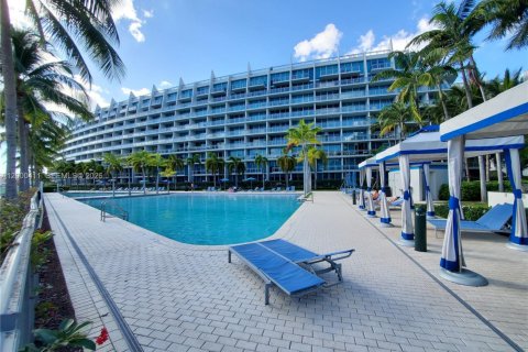 Condo in Aventura, Florida, 2 bedrooms  № 2066662 - photo 1