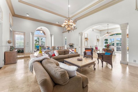 Купить виллу или дом в Джуно-Бич, Флорида 7 комнат, 267.93м2, № 1967851 - фото 8