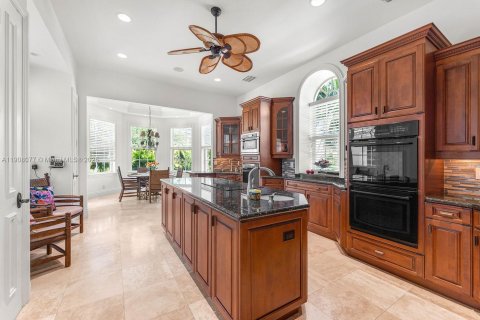 Купить виллу или дом в Джуно-Бич, Флорида 7 комнат, 267.93м2, № 1967851 - фото 26