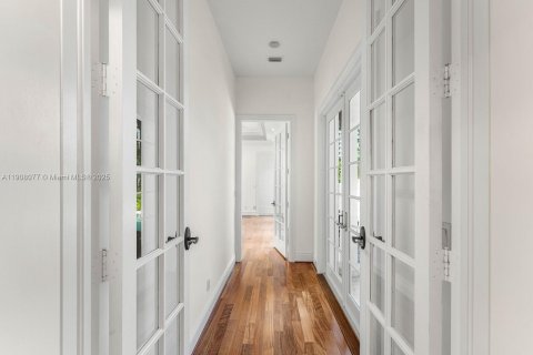 Купить виллу или дом в Джуно-Бич, Флорида 7 комнат, 267.93м2, № 1967851 - фото 21