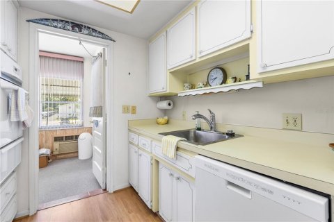 Купить кондоминиум в Сент-Питерсберг, Флорида 5 комнат, 84.54м2, № 1803113 - фото 10