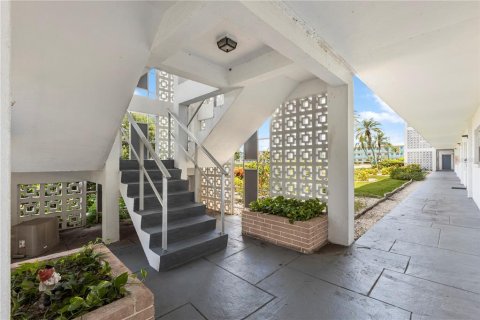 Купить кондоминиум в Сент-Питерсберг, Флорида 5 комнат, 84.54м2, № 1803113 - фото 24