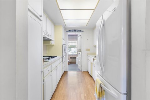 Купить кондоминиум в Сент-Питерсберг, Флорида 5 комнат, 84.54м2, № 1803113 - фото 7