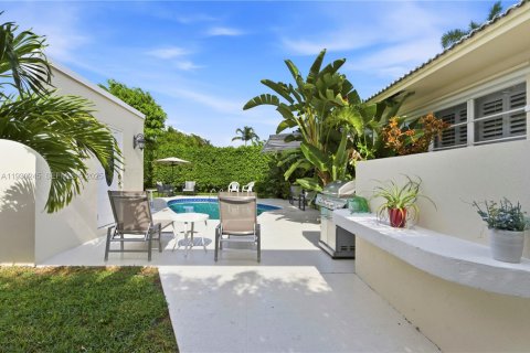 Купить виллу или дом в Лейк-Уорт, Флорида 18 комнат, 283.26м2, № 1991122 - фото 8