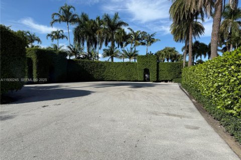 Купить виллу или дом в Лейк-Уорт, Флорида 18 комнат, 283.26м2, № 1991122 - фото 7