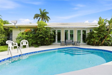 Купить виллу или дом в Лейк-Уорт, Флорида 18 комнат, 283.26м2, № 1991122 - фото 10