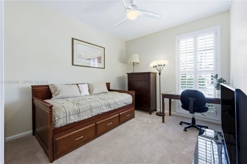 Купить виллу или дом в Лейк-Уорт, Флорида 18 комнат, 283.26м2, № 1991122 - фото 26