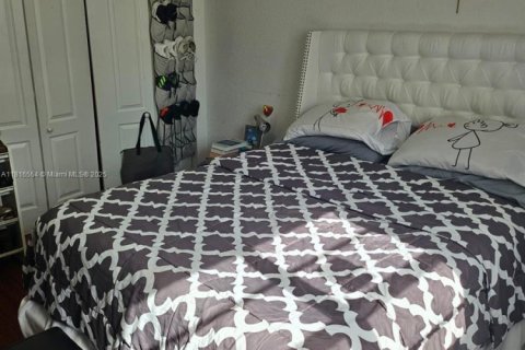 Copropriété à vendre à Hallandale Beach, Floride: 2 chambres, 63.73 m2 № 1942786 - photo 5