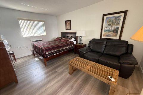 Commercial property in Hollywood, Florida № 2014604 - photo 5