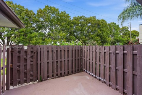 Touwnhouse à louer à Pompano Beach, Floride: 2 chambres, 102.19 m2 № 2001196 - photo 26