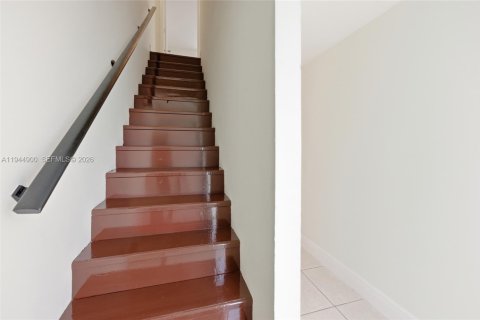 Touwnhouse à louer à Pompano Beach, Floride: 2 chambres, 102.19 m2 № 2001196 - photo 17