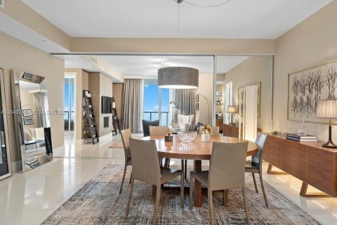 Condominio en venta en Bal Harbour, Florida, 2 dormitorios, 156.54 m2 № 2186143 - foto 7