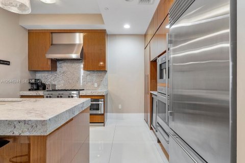 Condominio en venta en Bal Harbour, Florida, 2 dormitorios, 156.54 m2 № 2186143 - foto 20