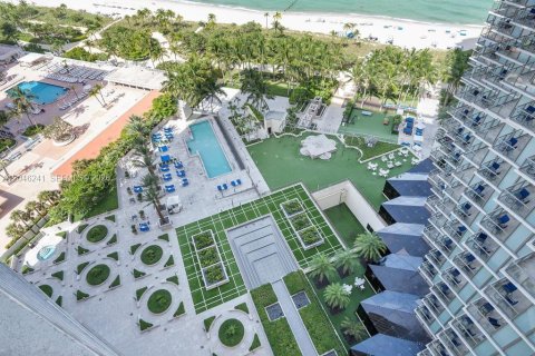 Condominio en venta en Bal Harbour, Florida, 2 dormitorios, 156.54 m2 № 2186143 - foto 4