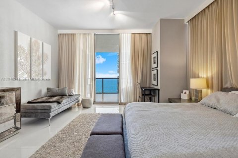 Condominio en venta en Bal Harbour, Florida, 2 dormitorios, 156.54 m2 № 2186143 - foto 27