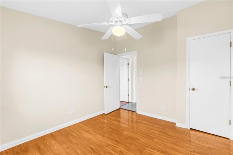 Touwnhouse à louer à Tampa, Floride: 2 chambres, 130.81 m2 № 2423615 - photo 27